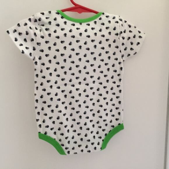 🏈NWT Set of 3 NFL Seattle Seahawks Heart Bodysuits (3-6 Months) - Picture 5 of 8